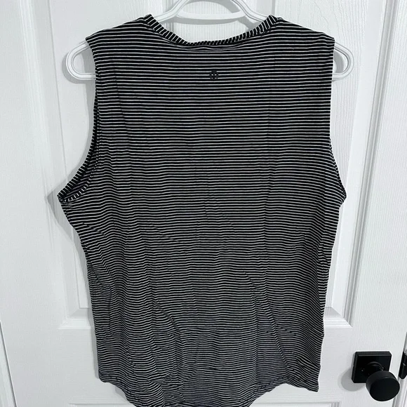 Lululemon Tank - Picture 3 of 3